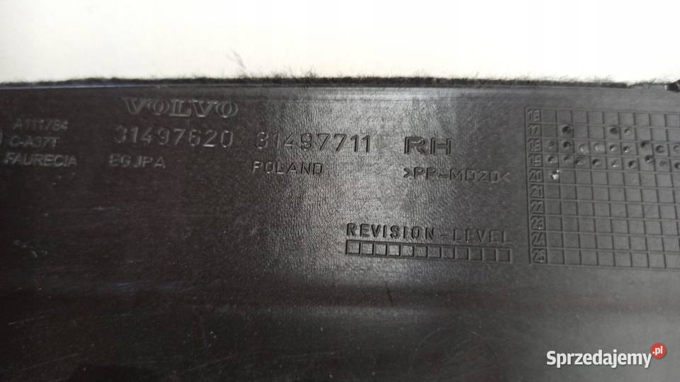 VOLVO XC60 V60 OSŁONA TAPICERKA PRAWA 31497620