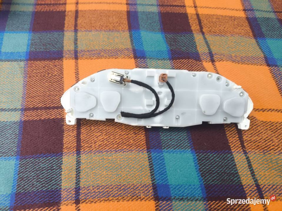 Licznik peugeot 208 I lift małopolskie Chełmiec