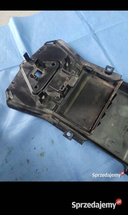 APRILIA TUONO V4 1100 2016 NADKOLE OSŁONA DOLNA Plastiki