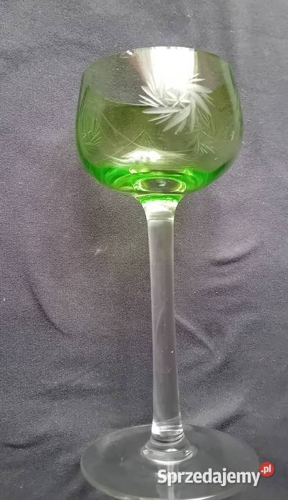Kieliszek do wina ze szlifowaną zieloną czaszą Koźminek