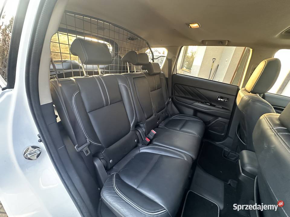 Mitsubishi Outlander hybryda plug in zasięg 34 172000km Outlander Gdańsk