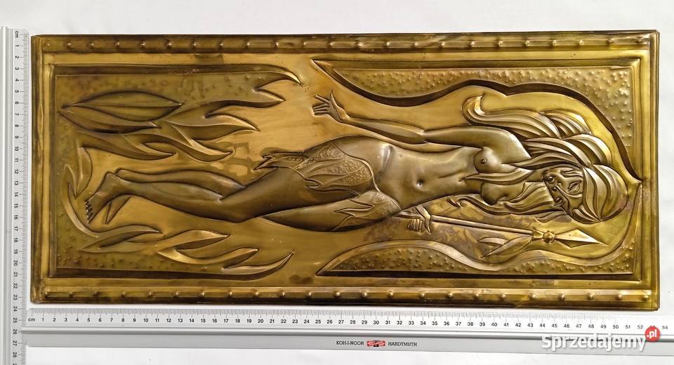 Dzika Kobieta Mocy Wojowniczka relief mosiężny Lublin