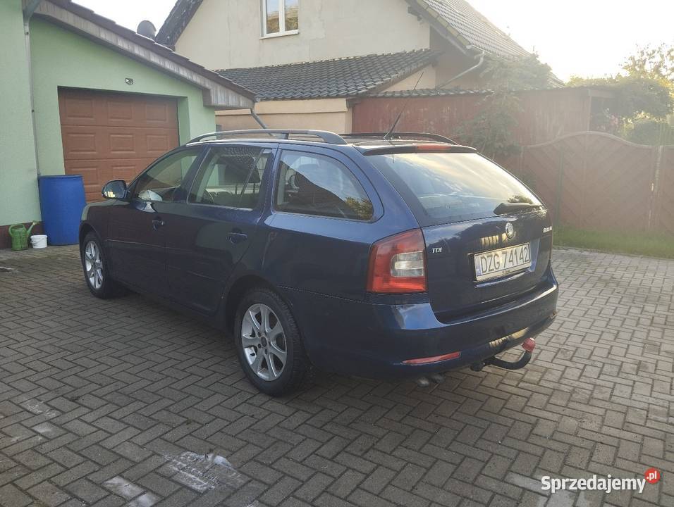 Skoda Octavia II niebieski Żarka nad Nysą