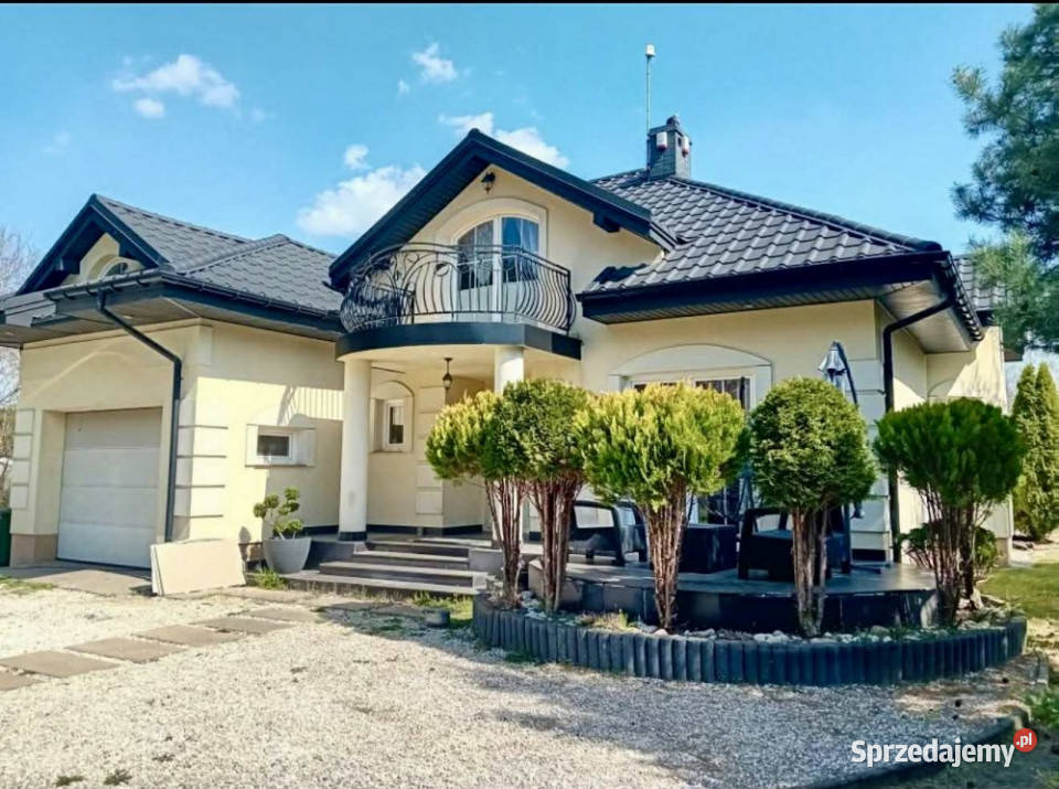 Sprzedam dom z antresolą Sprzedaż Radomsko