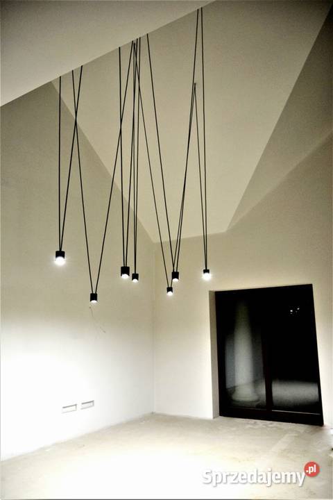 Długa lampa wisząca do wysokich pomieszczeń podkarpackie
