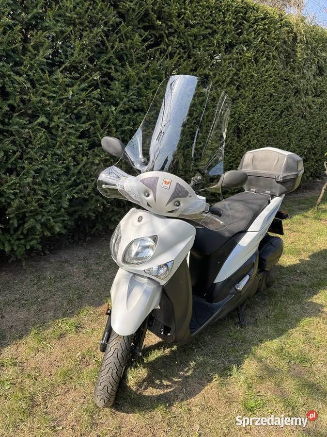 stylowy i praktyczny skuter Ymaha Xenter 125 3 Brwinów sprzedam