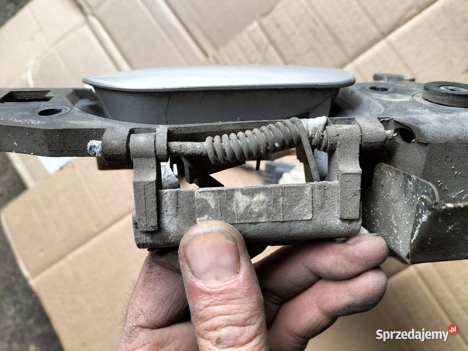 MONDEO MK2 ZAMEK RĄCZKA DRZWI PRAWY PRZÓD