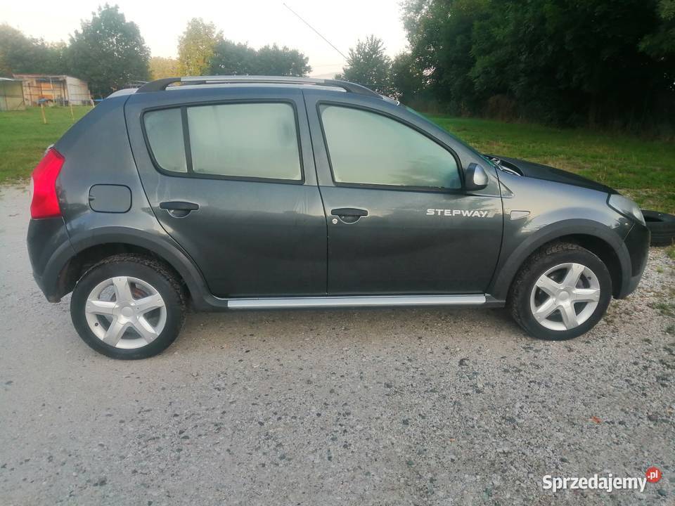 Dacia sandero stepway 16 benzyna 2010 radio Karpacz