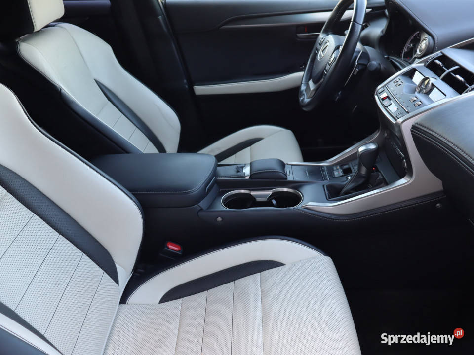 Lexus NX 300t podgrzewane fotele sprzedam