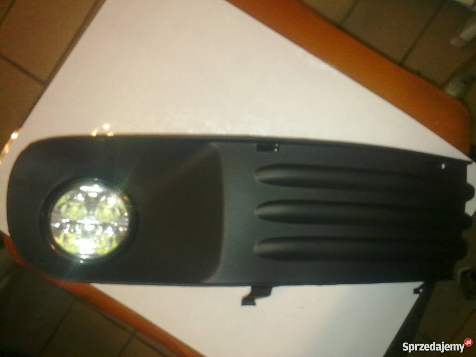 NOWE atrapy z otworami na światła do zderzaka VW