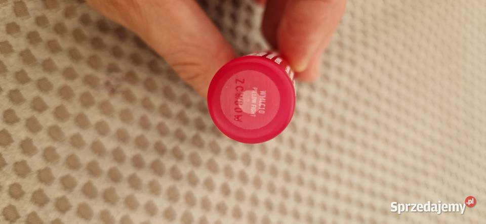 pomadka szminka błyszczyk do ust zestaw czerwona Makijaż Kraków