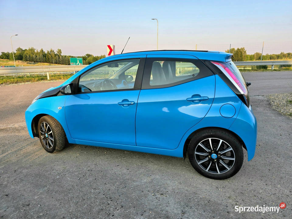 Toyota Aygo Toyota Aygo 10 Wave 2 fabryczny kurtyny powietrzne Więcławice Stare sprzedam