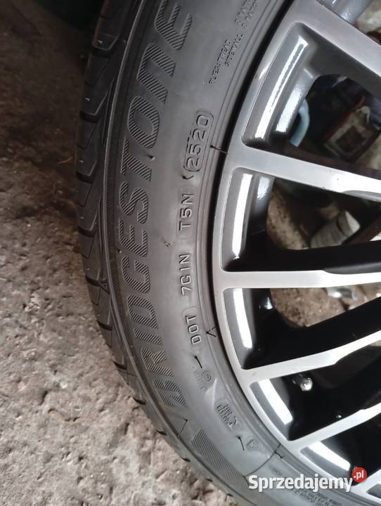 Opony letnie R18 225x50 komplet BRIDGESTONE Końskie