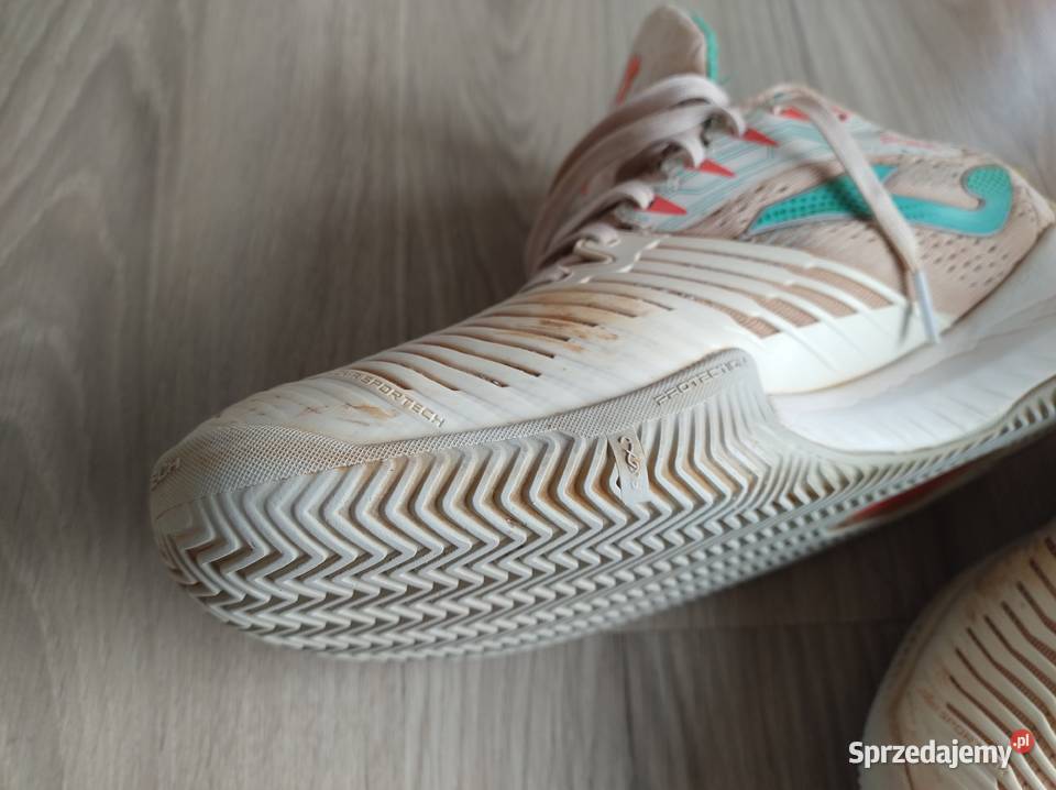 Buty do tenisatorba śląskie