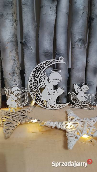 Drewniane ażurowe zawieszki