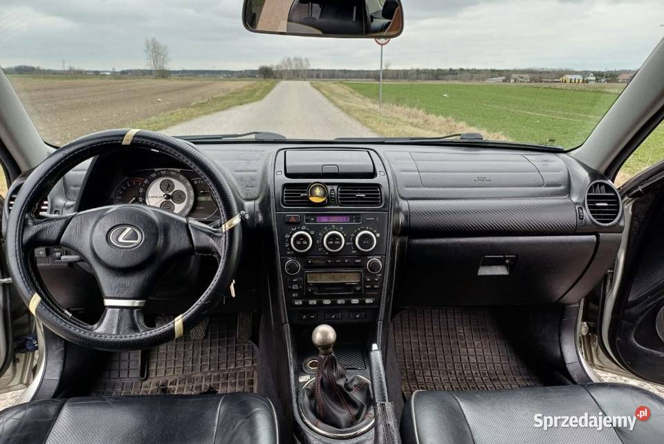 Lexus is 200 LPG 2004 Chełm
