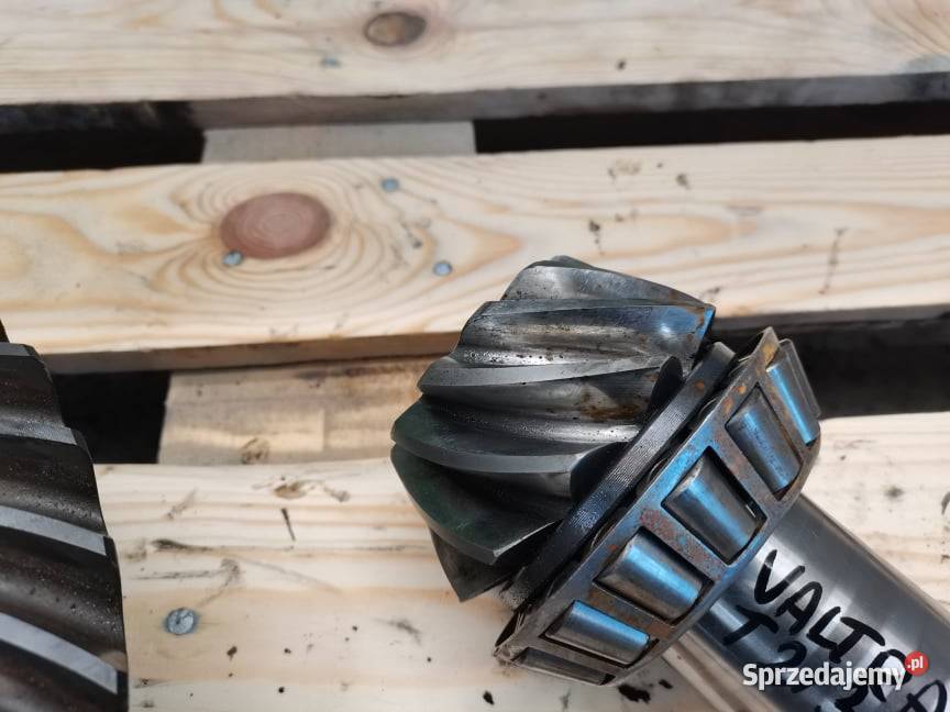 Valtra T213 Versu Środek mostu TB0147 Wilkowo