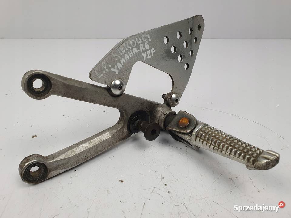 LEWY PODNÓŻEK SET Yamaha YZFR6 R6 RJ03 9902