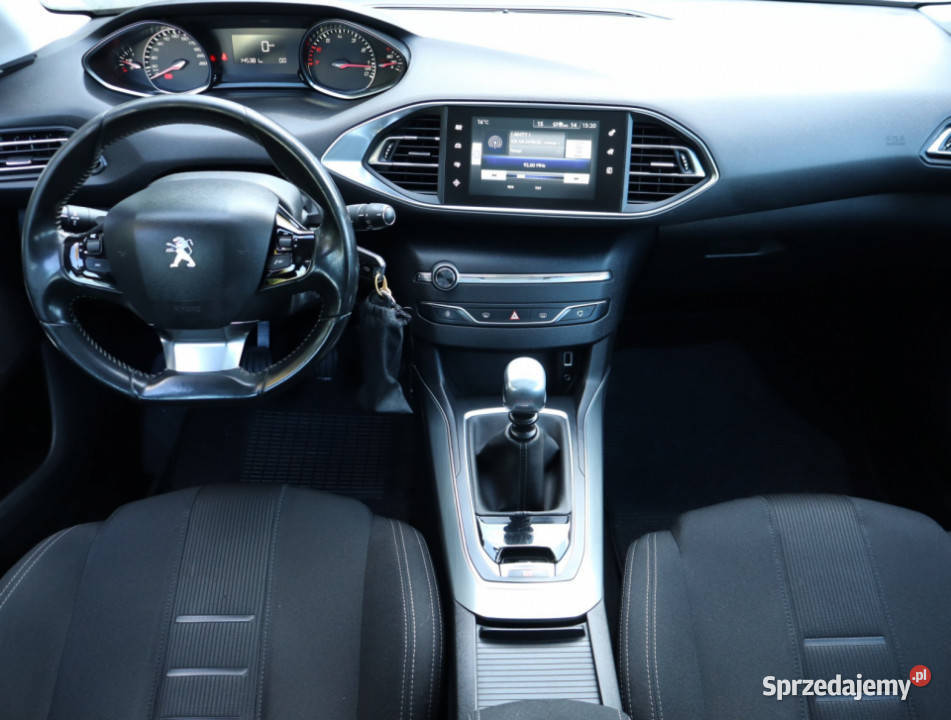 Peugeot 308 12 PureTech Hatchback Piaseczno