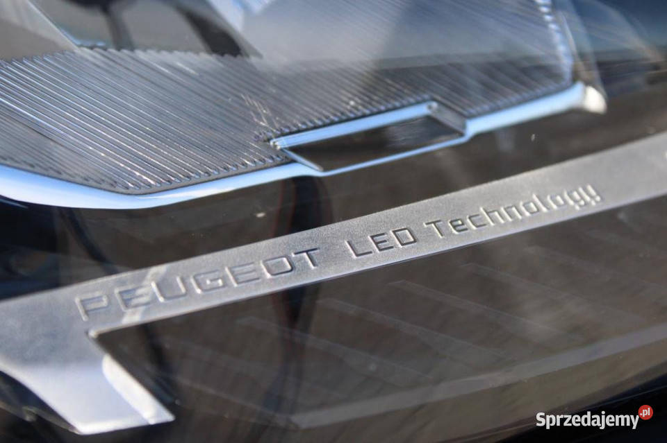 Peugeot 408 2023r LED Kamera KeyLess CarPlay VC benzyna Gdańsk