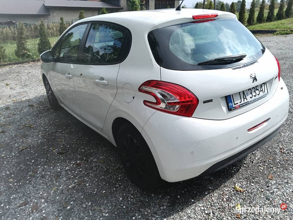 Peugeot 208 12 Benzyna Hatchback 142000km lubelskie Janów Lubelski