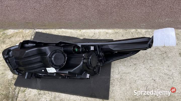 Lampa przód NOWA ORYGINALNA KIA CEED CD III Nur