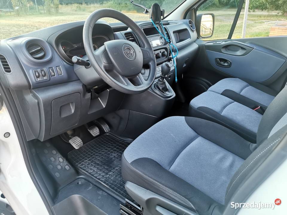 Opel VIVARO 2018r Blaszak Stan B Zabudowa drzwi odsuwane mazowieckie Pruszków sprzedam