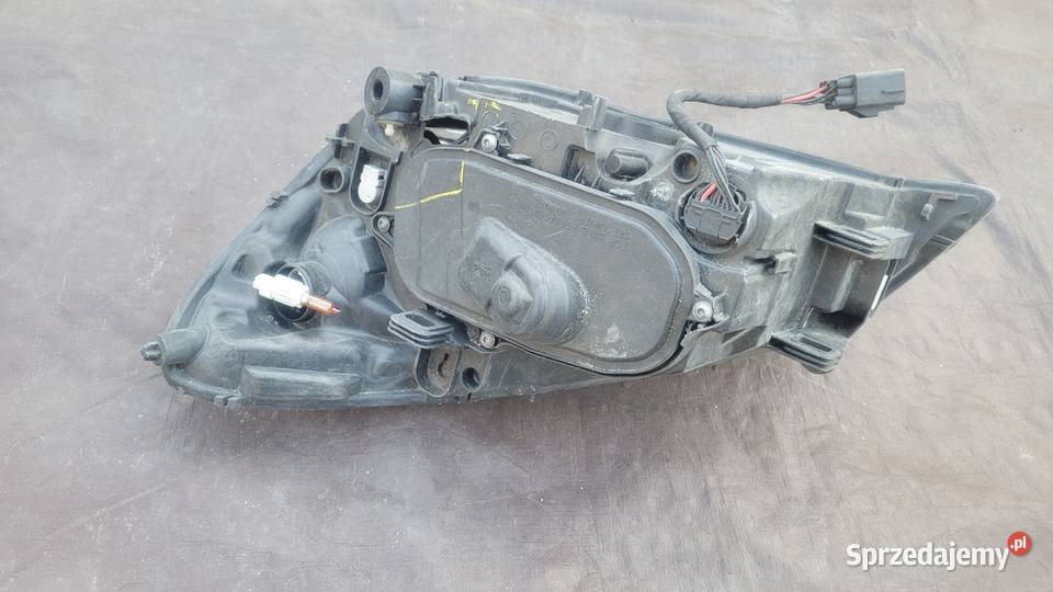 VOLVO V60 S60 REFLEKTOR PRAWY LAMPA PRZÓD PRAWA