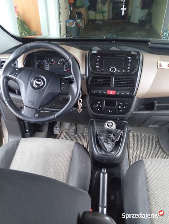 Opel Combo Tour 105KM Radomyśl Wielki