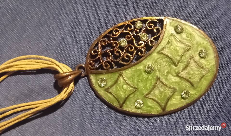 Secesyjny wisiorek mosiądz i emalia początek XX wielkopolskie Koźminek