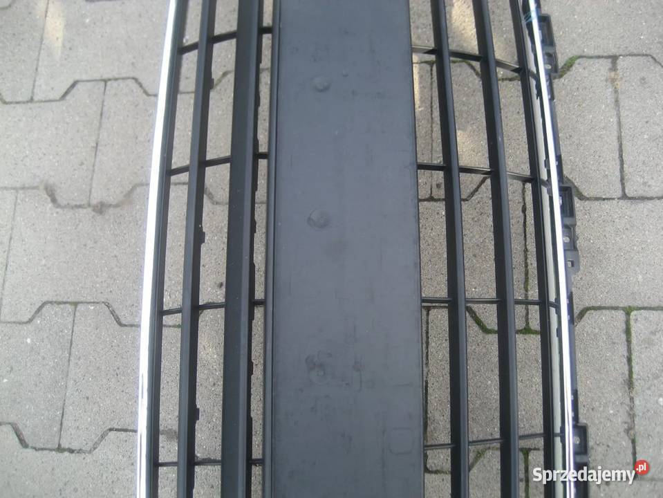 AUDI TT 8S0 8S 1518R ATRAPA GRILL 8S0853651 Atrapy wielkopolskie sprzedam