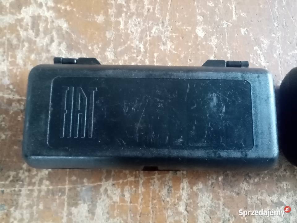 Klucze piórnik fiat 126p małopolskie Kalwaria Zebrzydowska