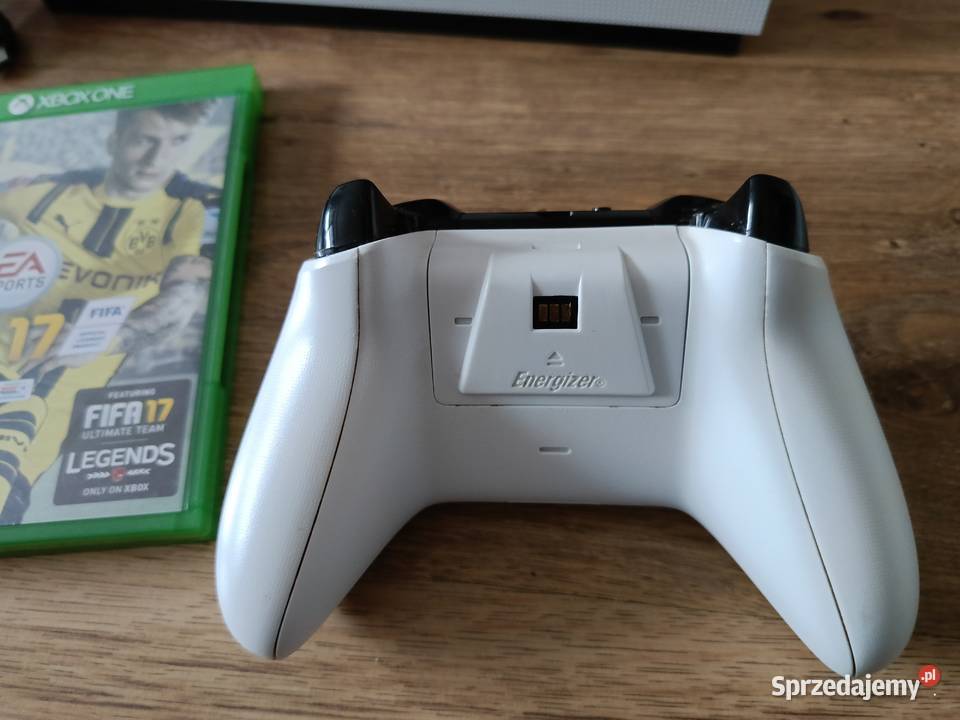 Xbox One S 500GB PAD 2 Gry Piła