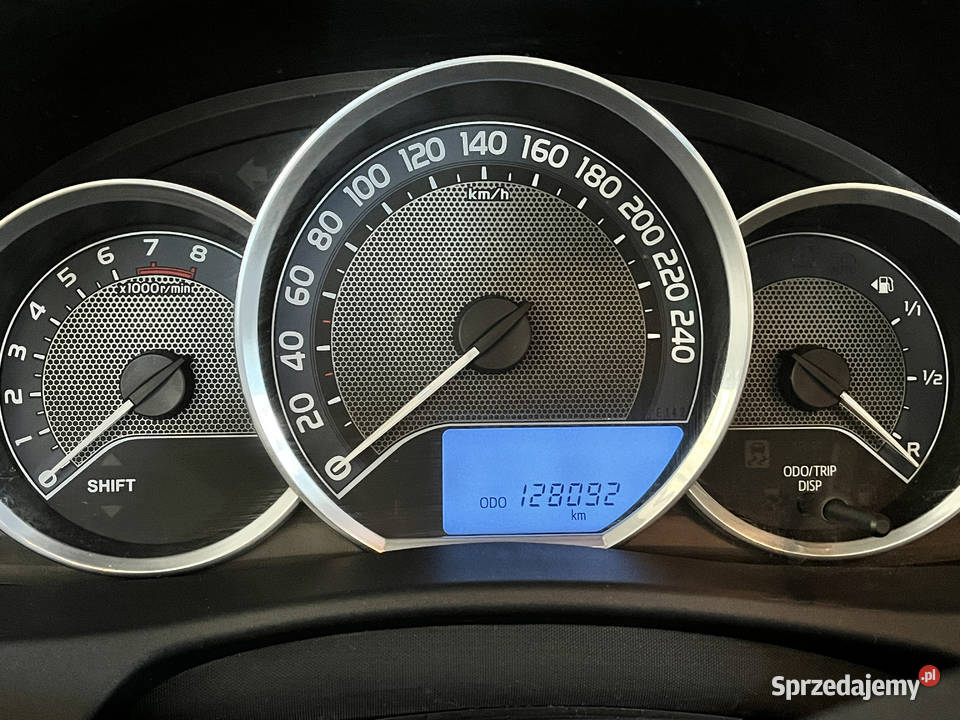 Toyota Auris mały przebieg stan idealny Sierosław