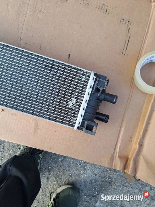 Dodatkowa chłodnica wody Audi A4 B9 8W0