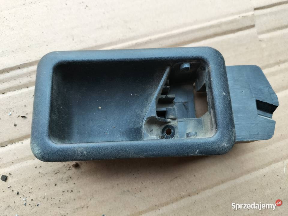 AUDI 80 B4 893837020 UCHWYT KLAMKI PRAWY Pozostałe lubelskie