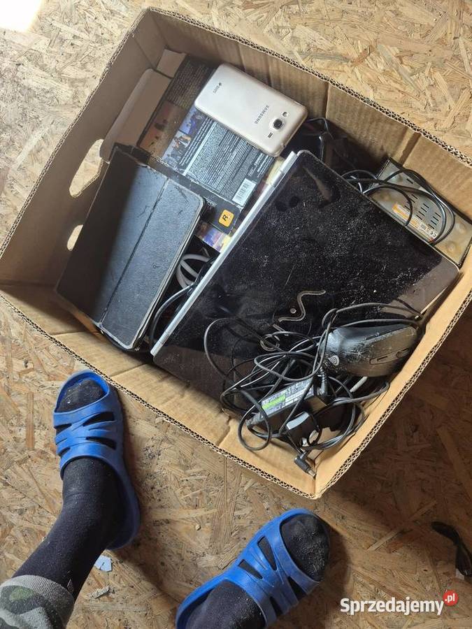 Tytuł Mix elektroniki na części naprawy Laptop Nasutów