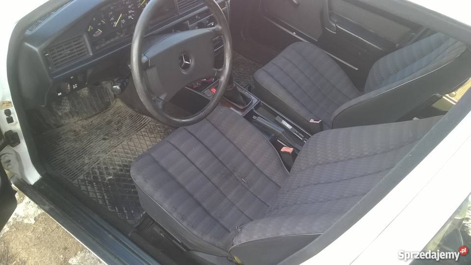 Mercedes 190 W201 1988 20 benzynalpg Ciechocin