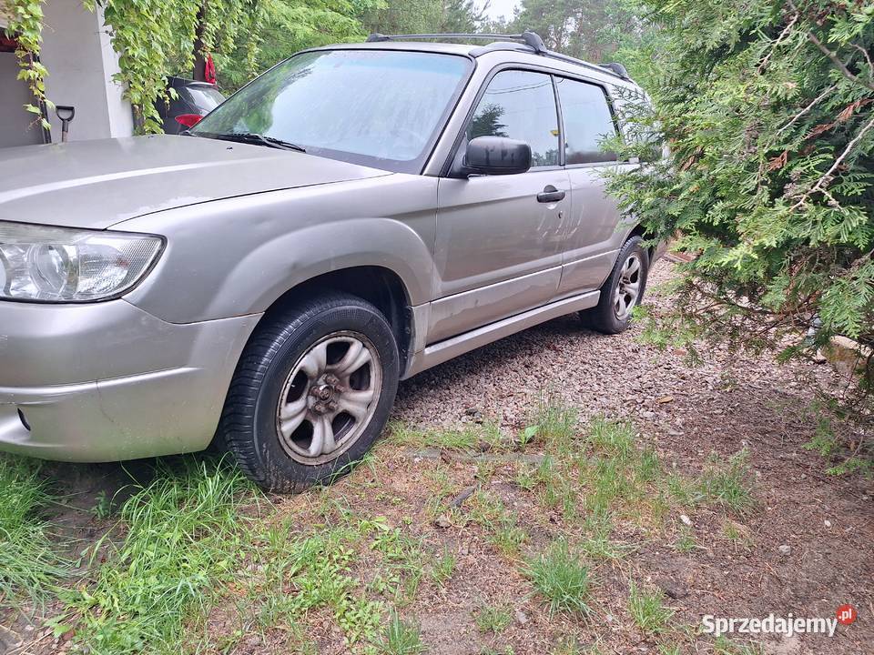 Subaru forster 2006 automat na chodzie lekko Wiązowna sprzedam