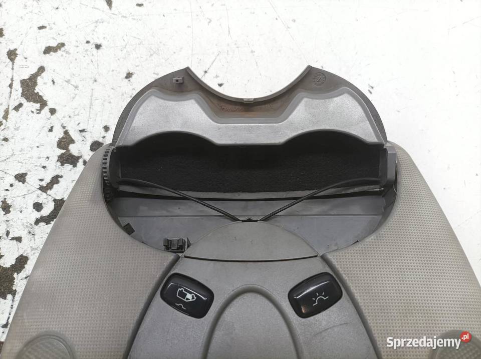 LAMPKA PODSUFITKI W906 A9068200001 MercedesBenz Części samochodowe