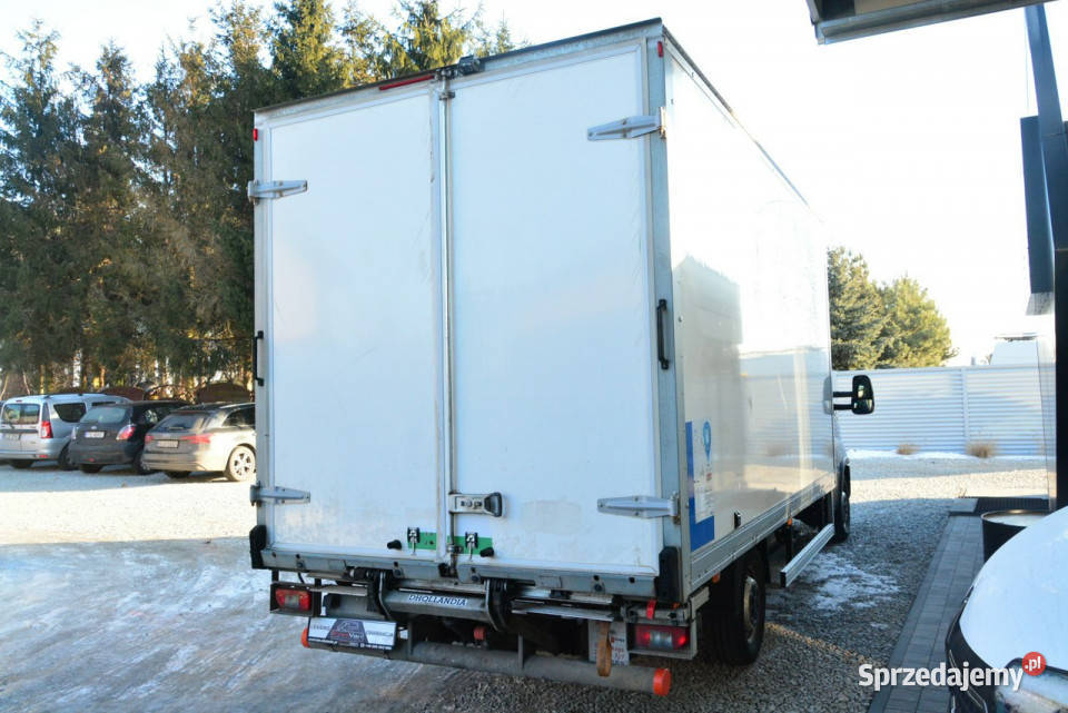 Iveco Daily 35S14N KONTENER RAMPA full servis Iveco mazowieckie Warszawa