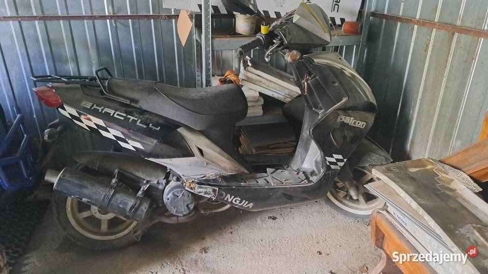 Sprzedam skuter na zdjęciach marka locian garażowany sprzedam