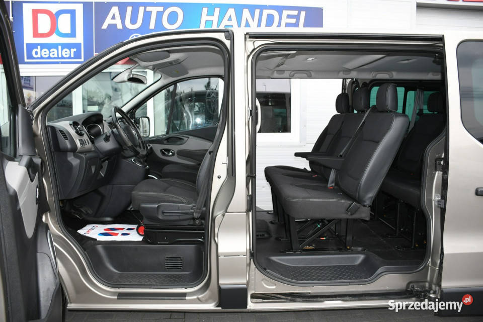 Renault Trafic 16 dCi 8osób 100Bezwypadkowy szary Hrubieszów sprzedam