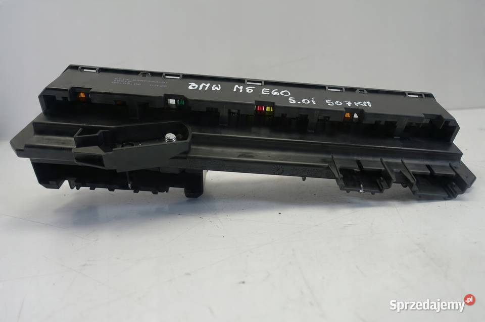 BMW E60 M5 50 V10 SKRZYNKA BEZPIECZNIKÓW 6957330 Oświetlenie Janów sprzedam