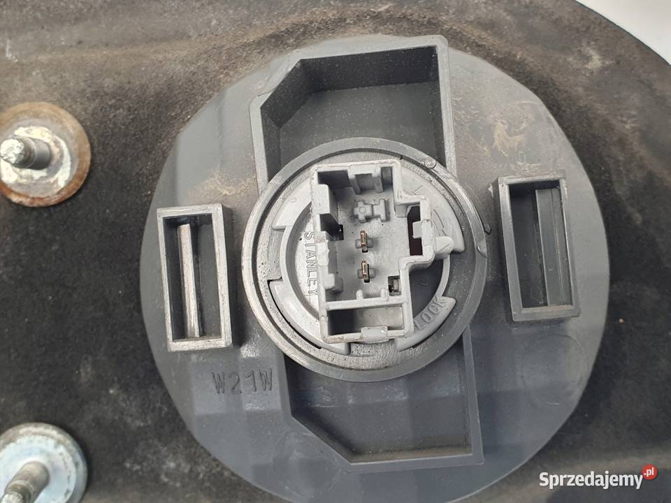 LAMPA PRAWA Honda Accord VII 0208r TYLNA prawy Rudka