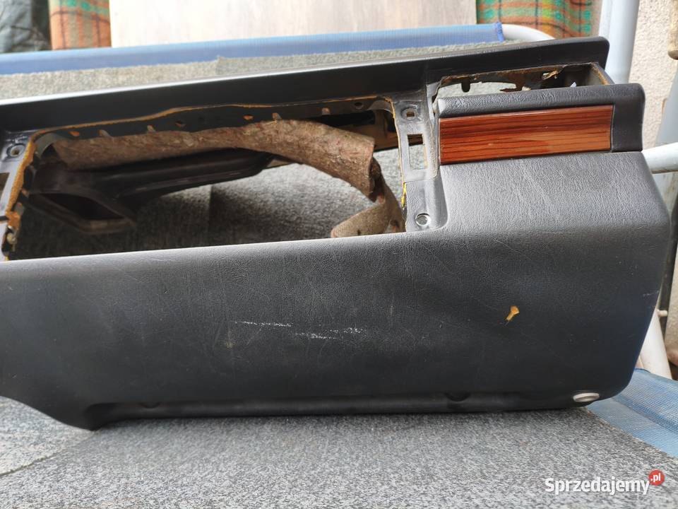 Mercedes W124 deska rozdzielcza czarna drewno świętokrzyskie Skarżysko-Kamienna