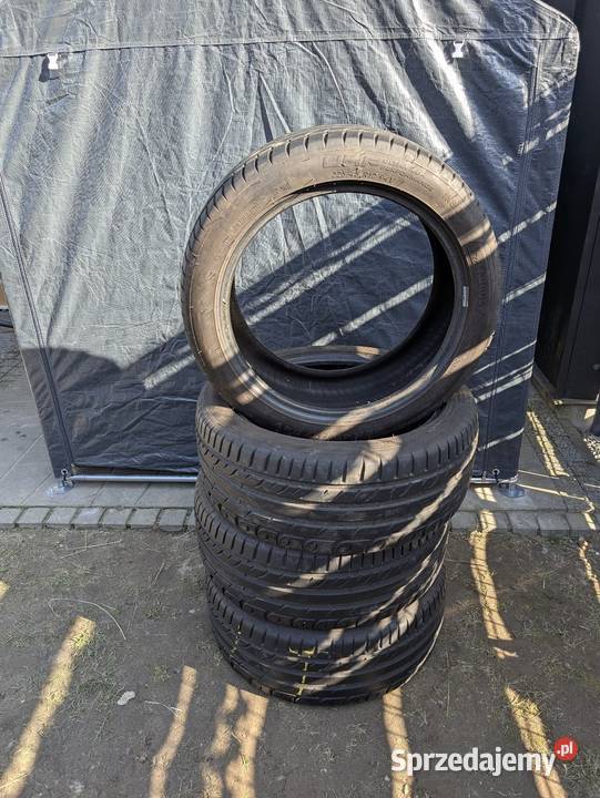 Opony letnie Taurus UHP 22545 17 4 Porosiuki sprzedam