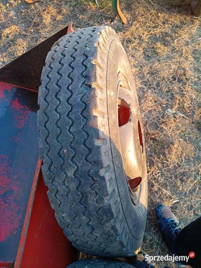 Opony z felgami 825 750 mazowieckie sprzedam