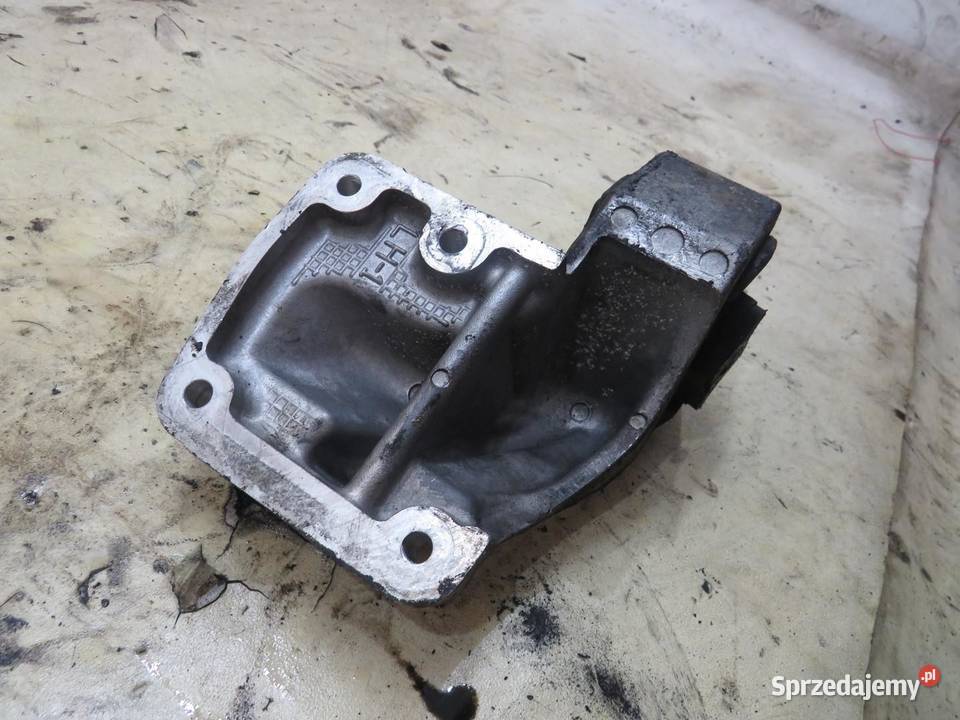 ŁAPA PODUSZKA SILNIKA JEEP WK 30 CRD 52090309AD