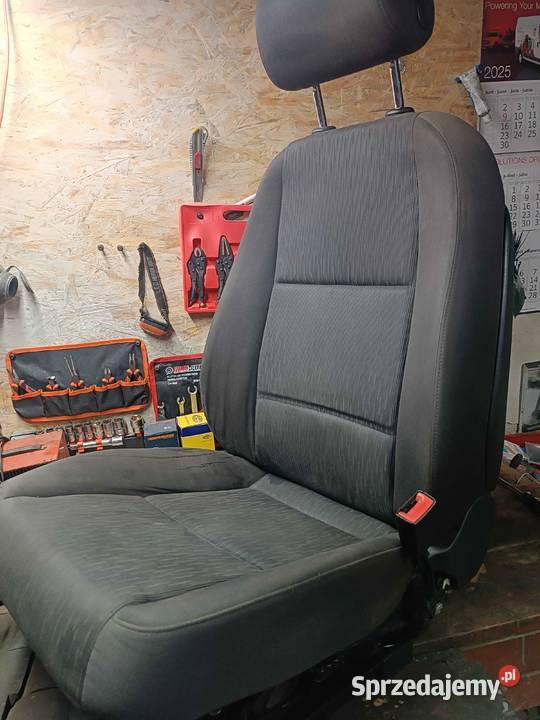 Audi A4 B7 fotele przednie komplet Lutcza